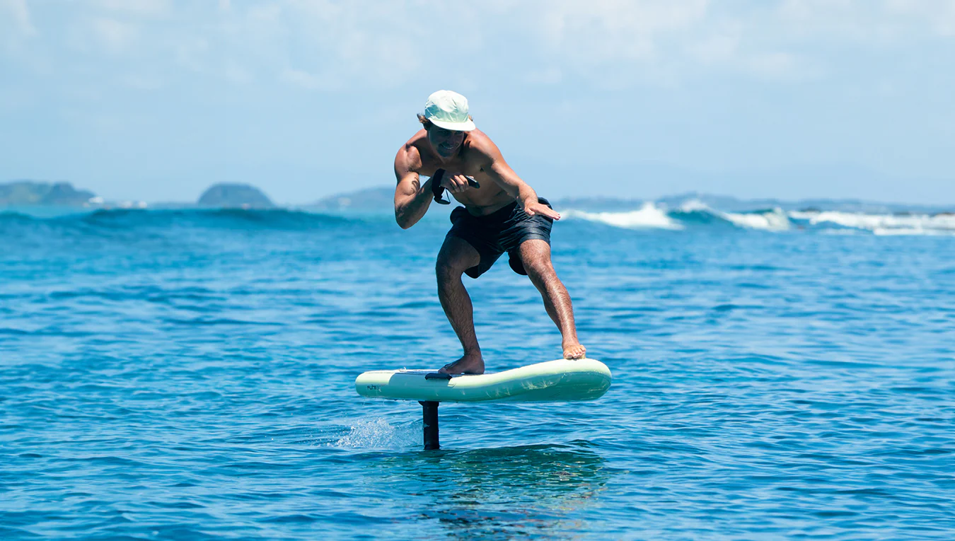 Surfing fliteboard air pro