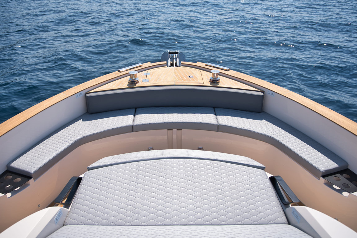 Cayman 560 Sedan - immagine 10