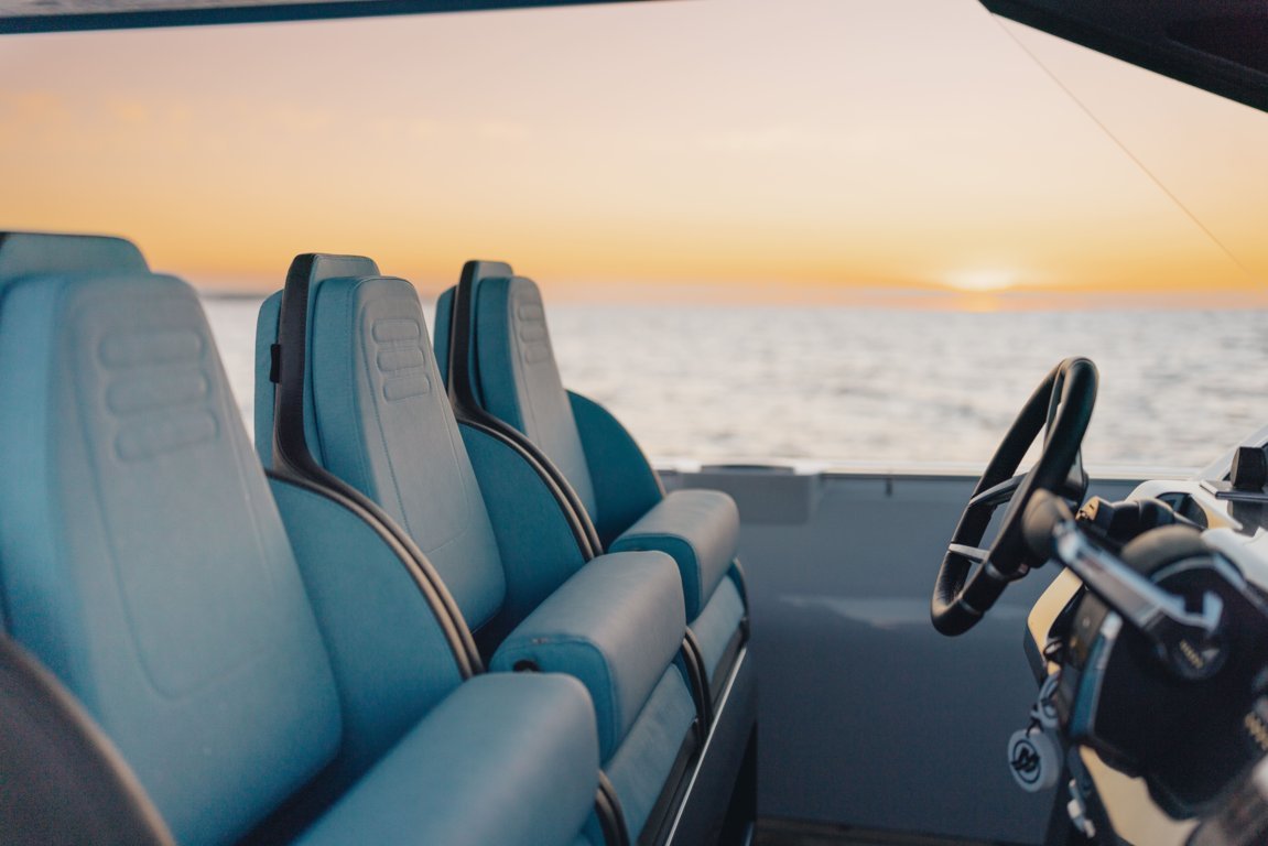 Cayman 560 Sedan - immagine 3