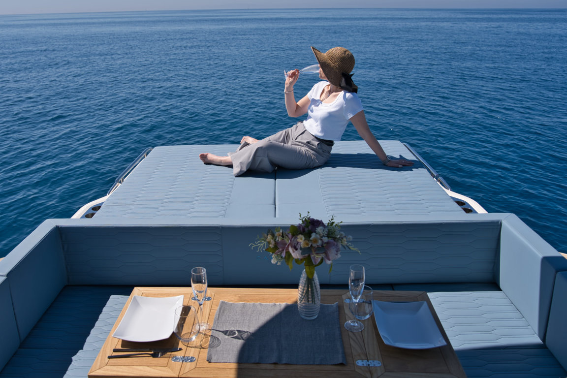 Cayman 560 Sedan - immagine 2