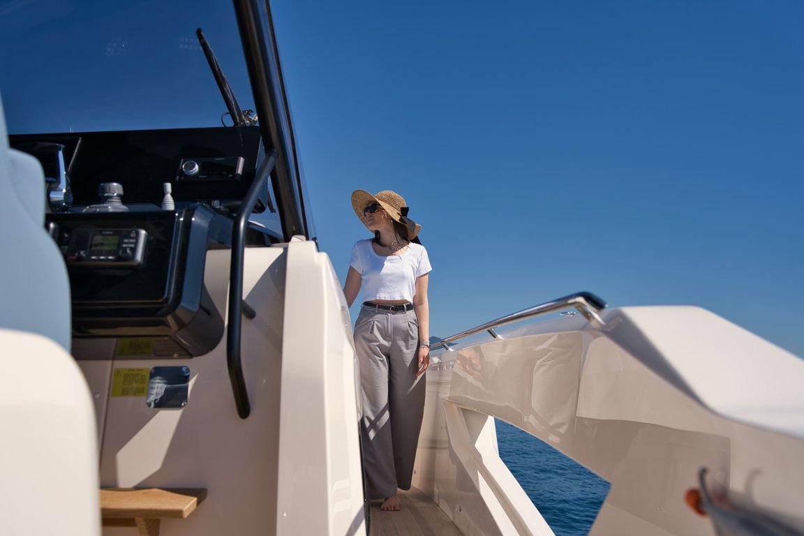 Cayman 560 Sedan - immagine 18